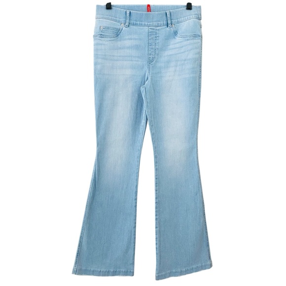 SPANX 20348Q Retro Light Wash Stretch Denim Pull On Flare Jeans Size Medium - Picture 3 of 8